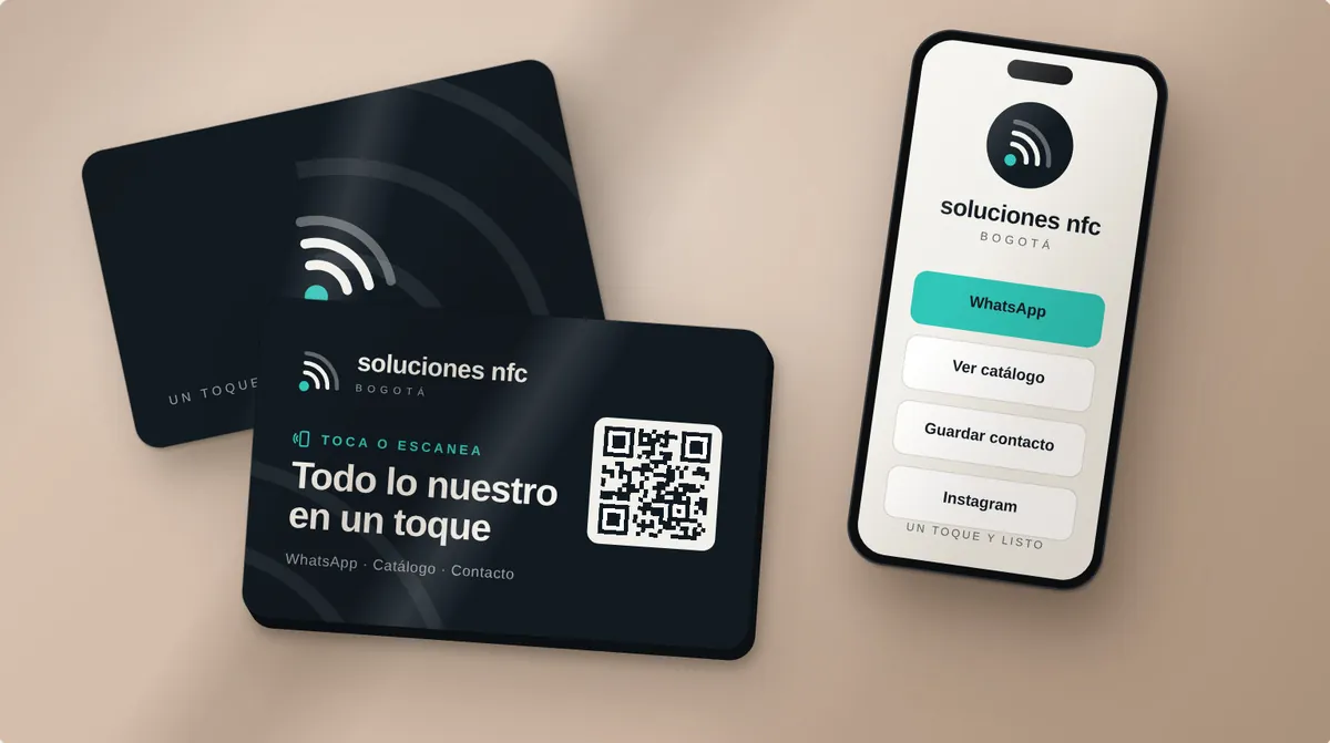 Foto de dos tarjetas de marca negras junto a un celular que muestra el perfil del negocio.